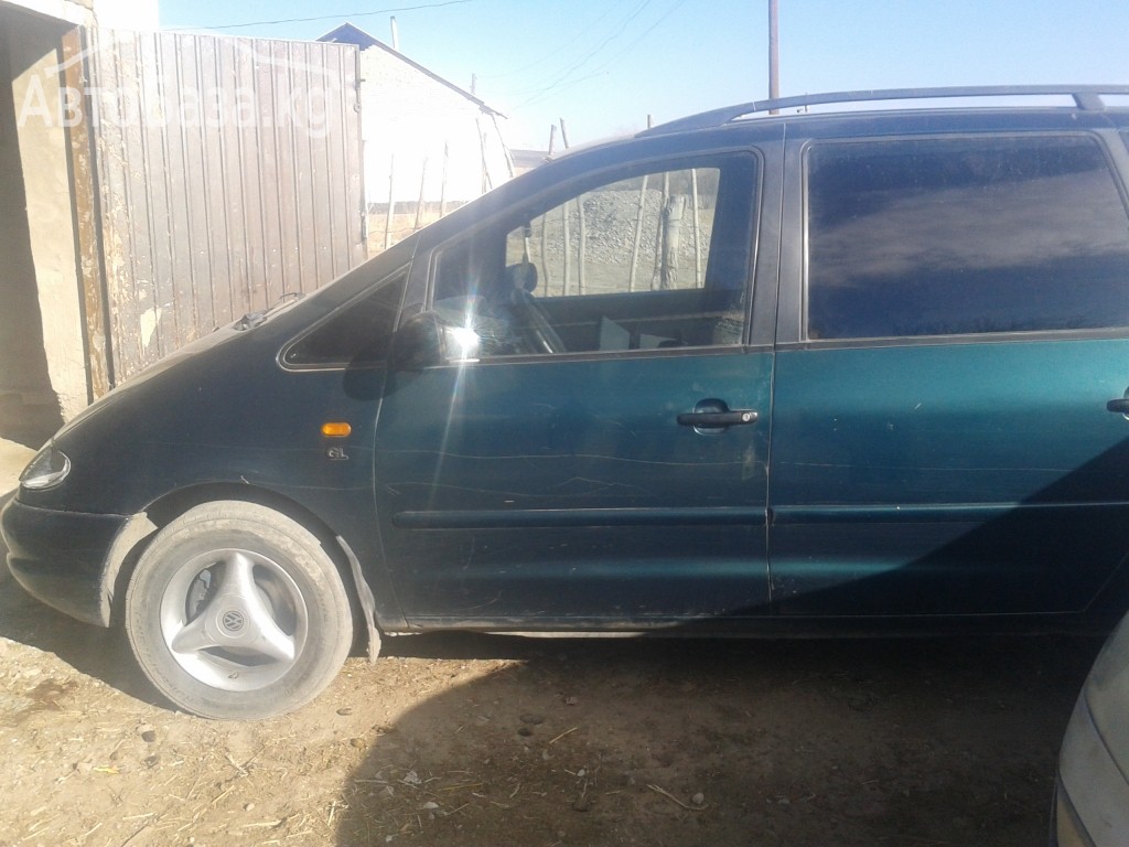 Volkswagen Sharan 1996 года за ~421 100 сом