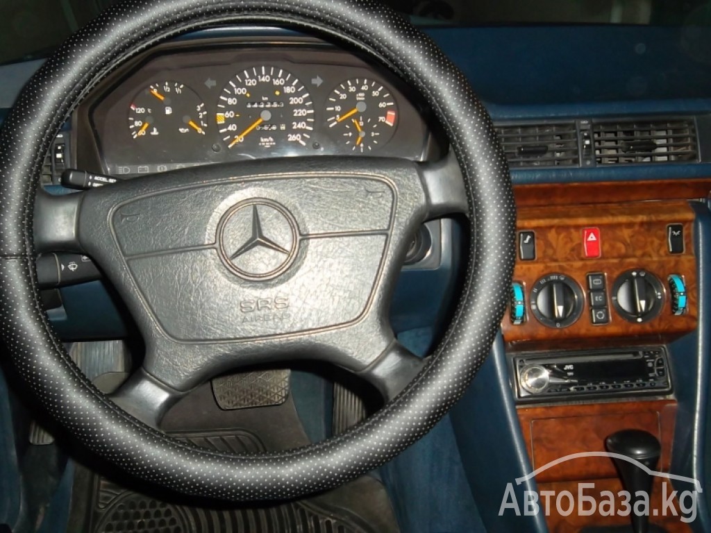 Mercedes-Benz E-Класс 1994 года за ~619 500 сом