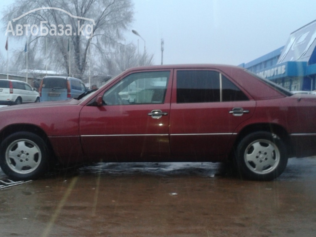 Mercedes-Benz E-Класс 1993 года за ~201 700 сом