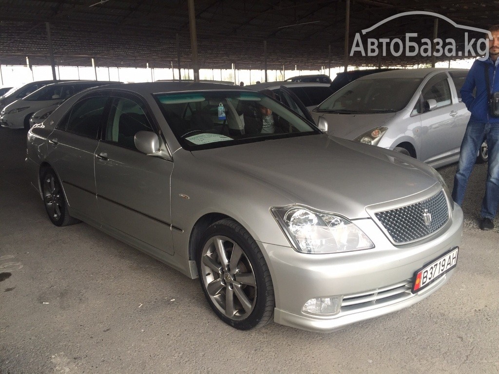 Toyota Crown 2004 года за ~754 600 руб.