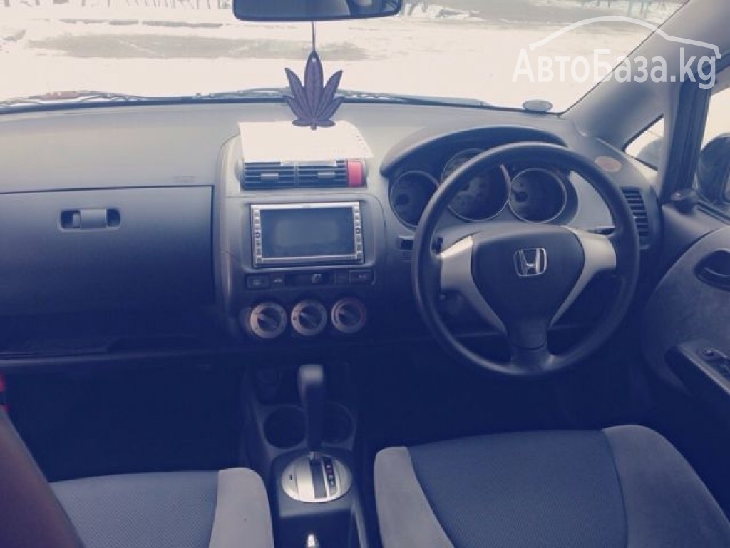 Honda Fit 2006 года за 5 200$