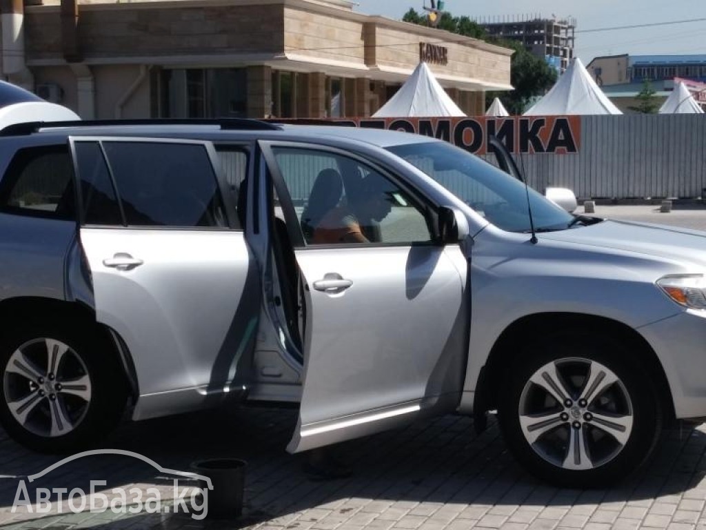 Toyota Highlander 2010 года за ~1 896 600 сом