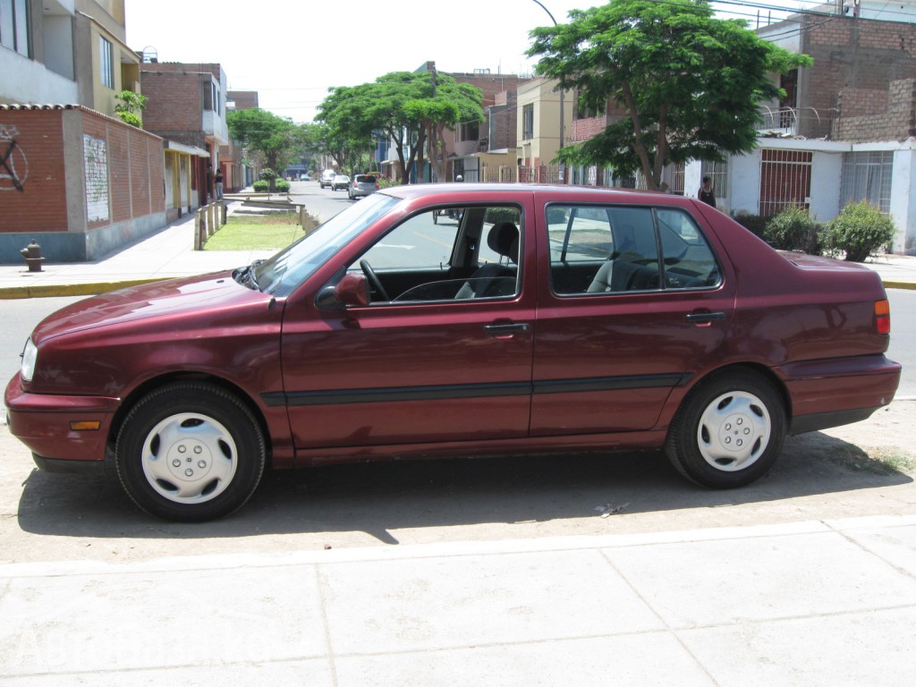 Volkswagen Vento 1994 года за 120 000 сом