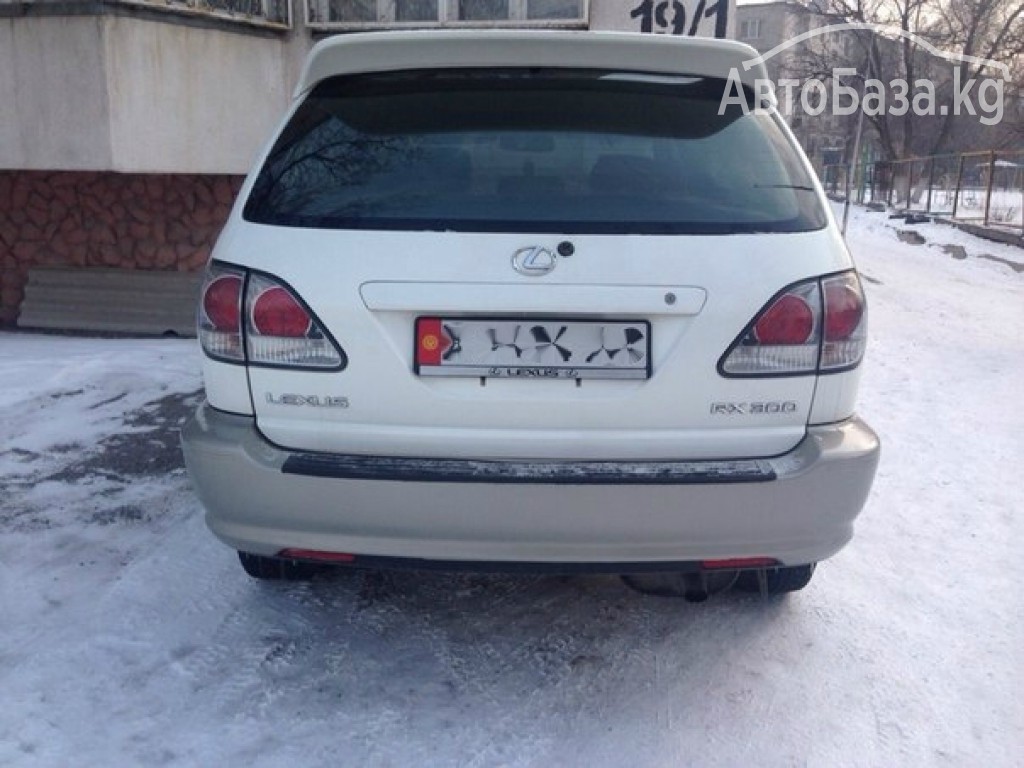 Lexus RX 2001 года за ~636 400 руб.