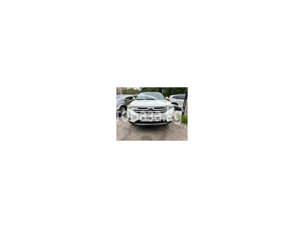 Toyota Highlander 2013 года за 18 300$