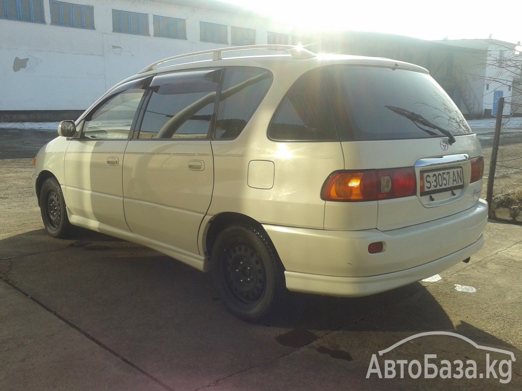 Toyota Ipsum 2000 года за ~301 800 сом