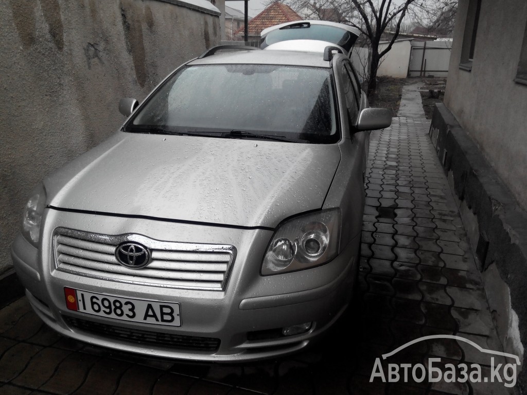 Toyota Avensis 2004 года за ~732 800 сом