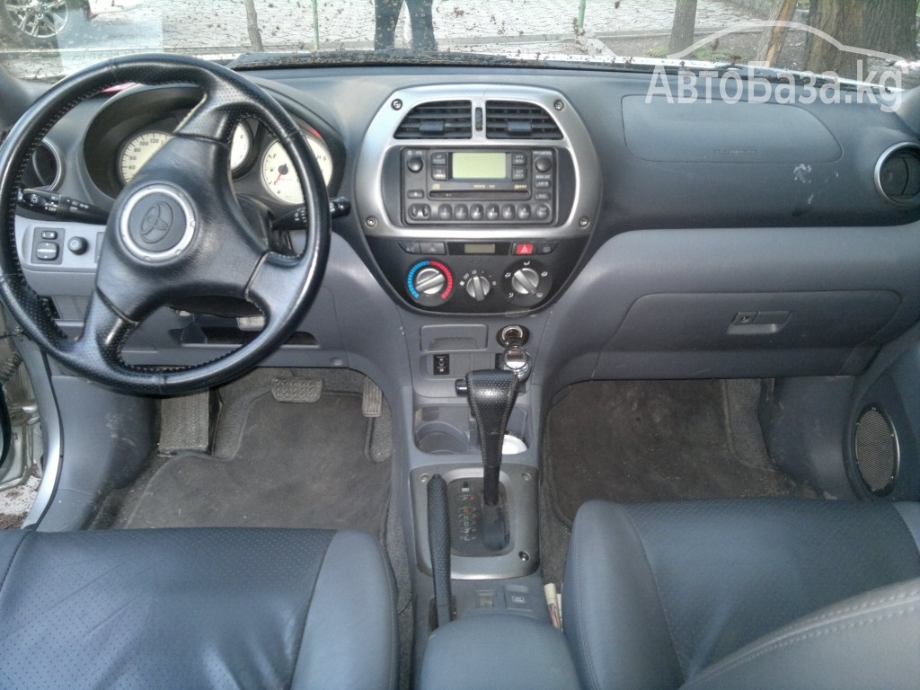 Toyota RAV4 2003 года за ~775 900 сом