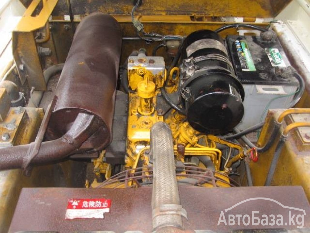 Погрузчик Komatsu SK07-2