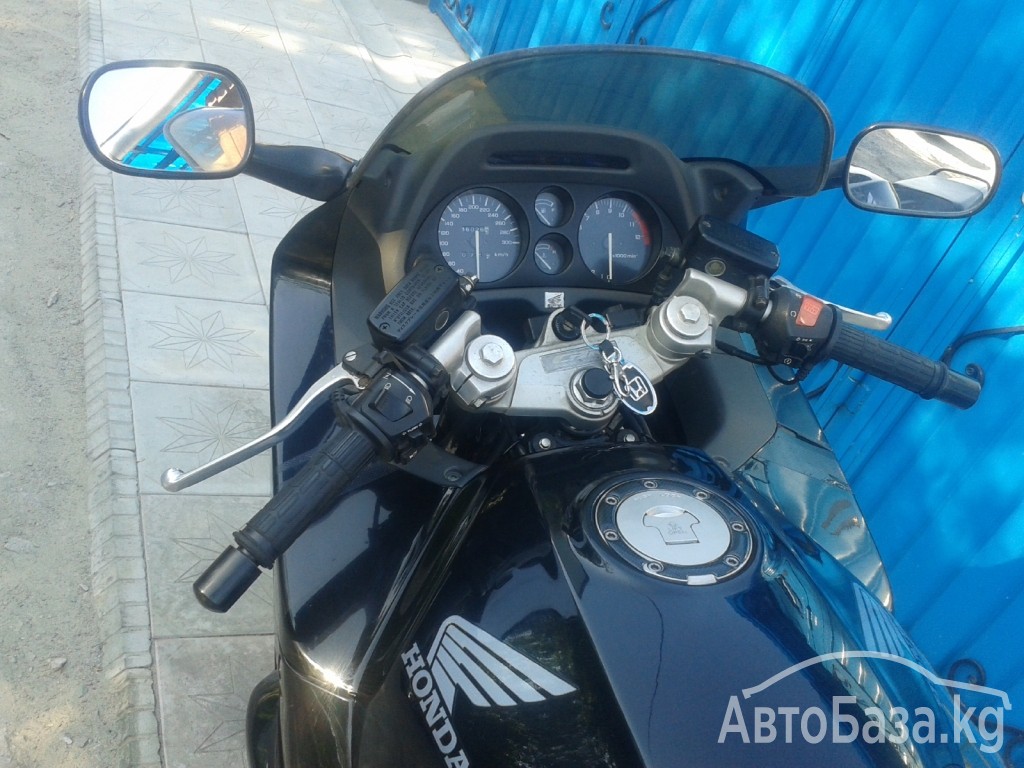 Мотоцикл Honda CBR 1000F