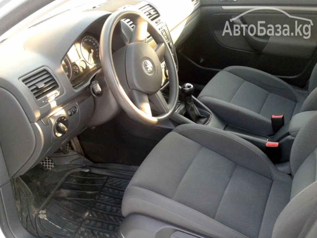 Volkswagen Golf 2003 года за ~594 900 сом