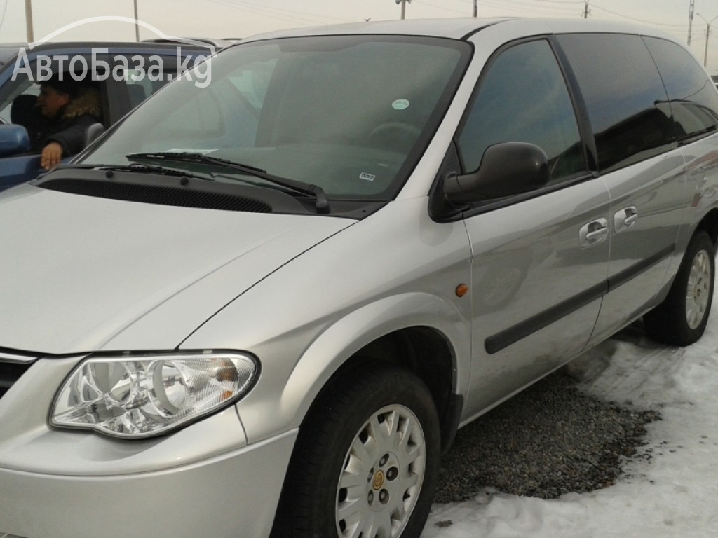 Chrysler Grand Voyager 2005 года за ~1 163 800 сом