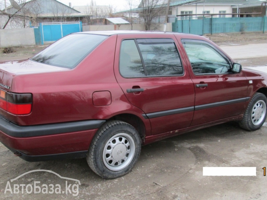 Volkswagen Vento 1993 года за ~215 600 сом