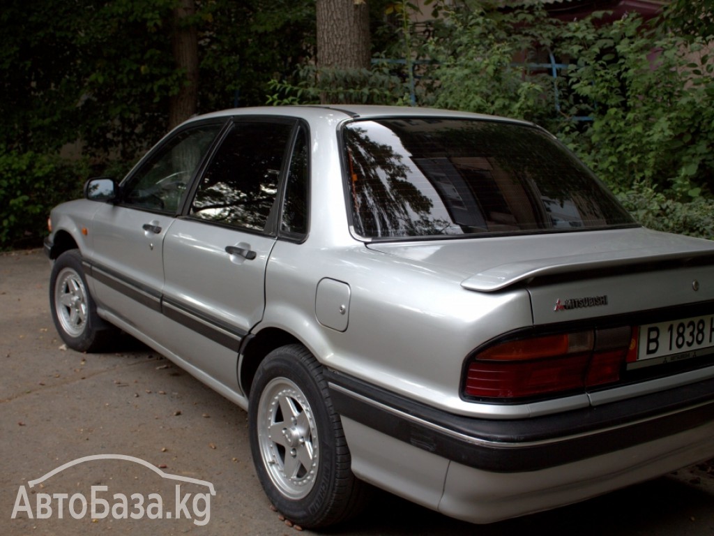 Mitsubishi Galant 1989 года за 120 000 сом