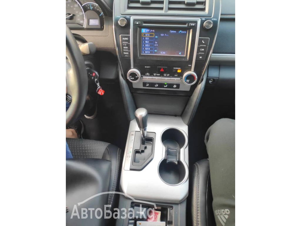 Toyota Camry 2012 года за ~940 200 сом