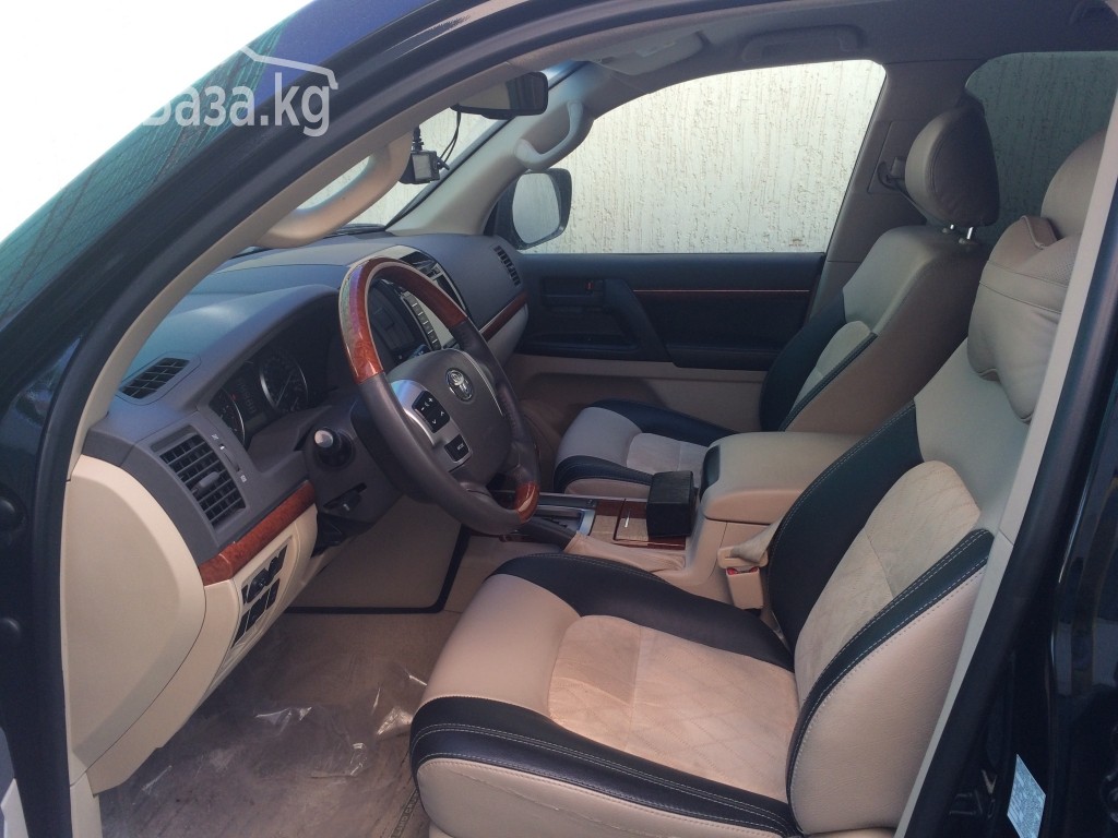 Toyota Land Cruiser 2013 года за ~31 818 200 тг