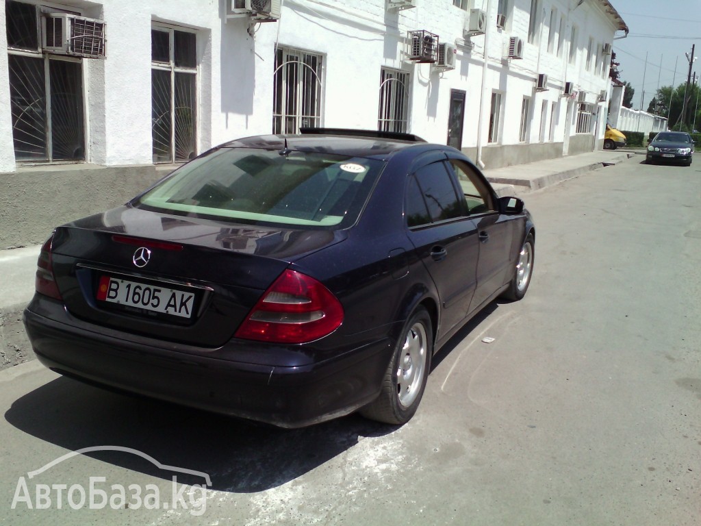 Mercedes-Benz E-Класс 2003 года за ~700 000 руб.