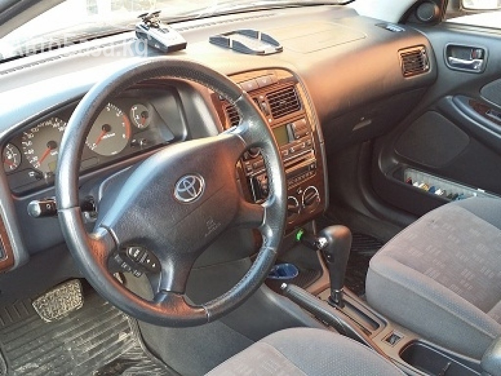 Toyota Avensis 2001 года за ~577 600 сом