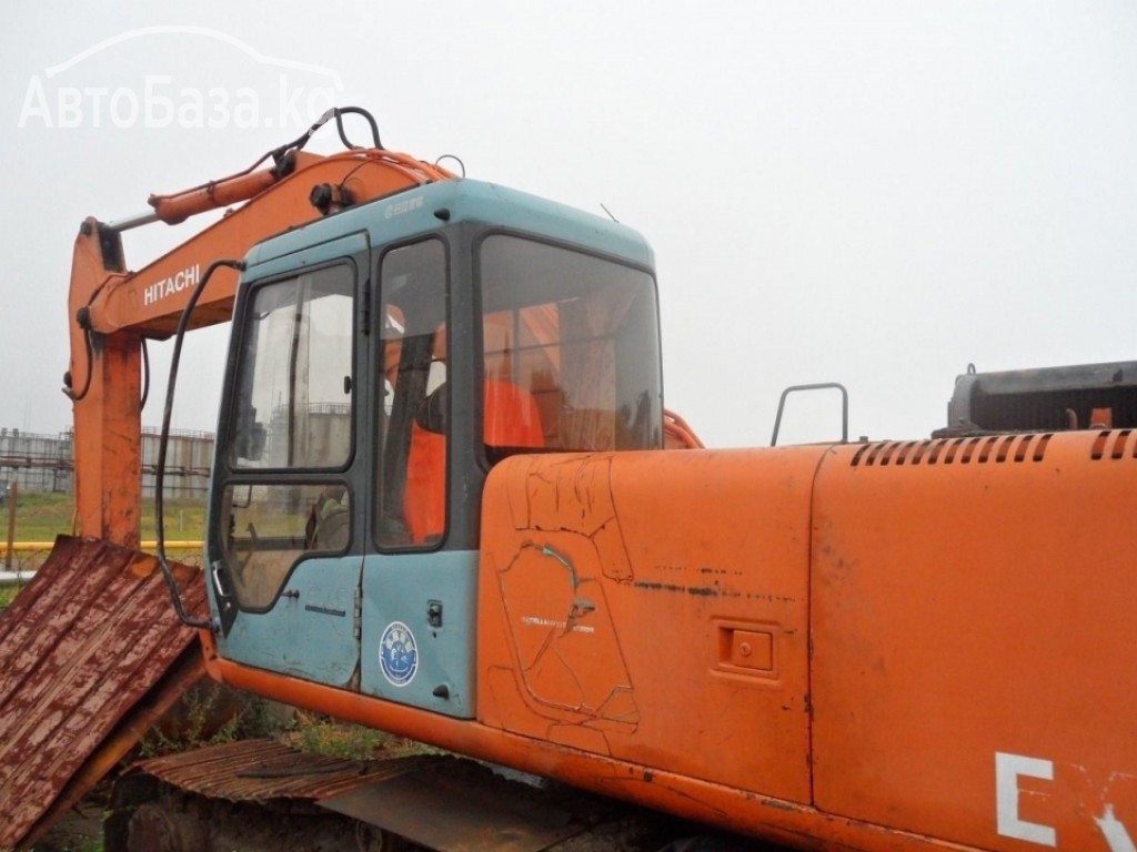 Экскаватор Hitachi EX-220