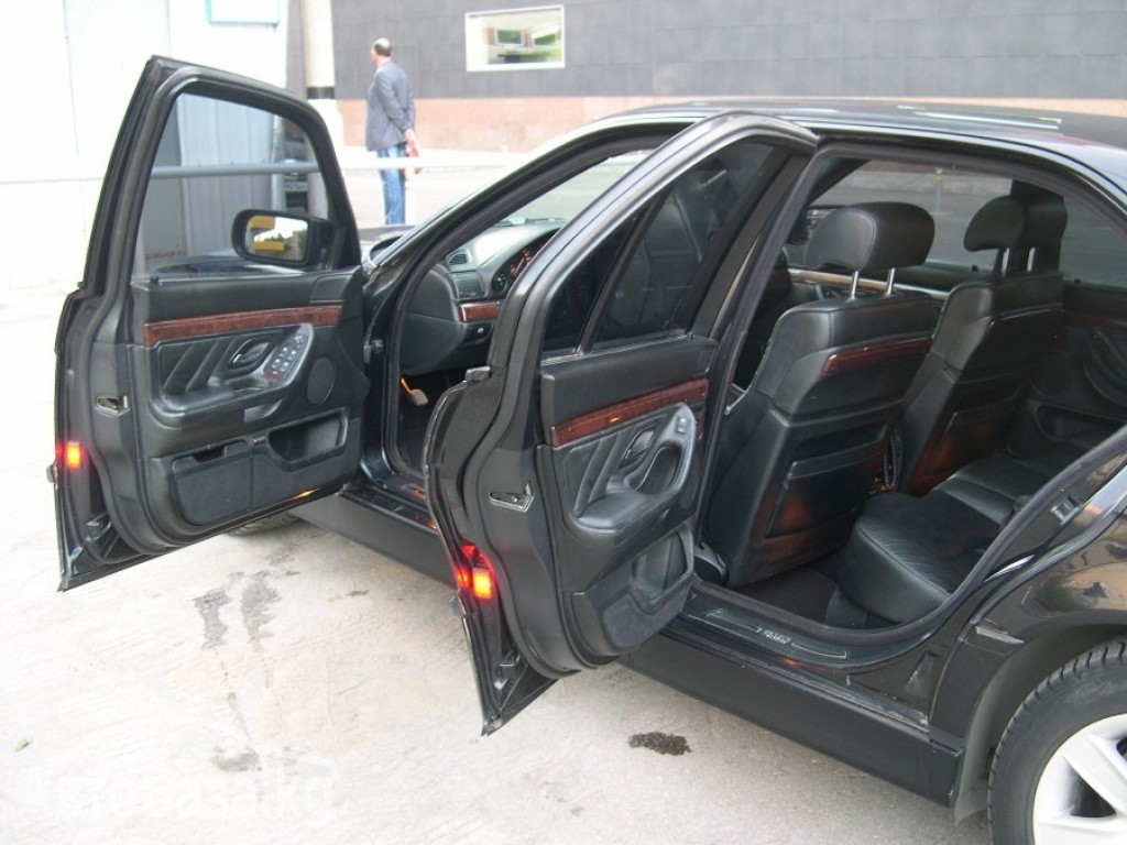 ПРОДАЮ на BMW e38,Черный Кожанный салон с Подогревом, электро приводом и па