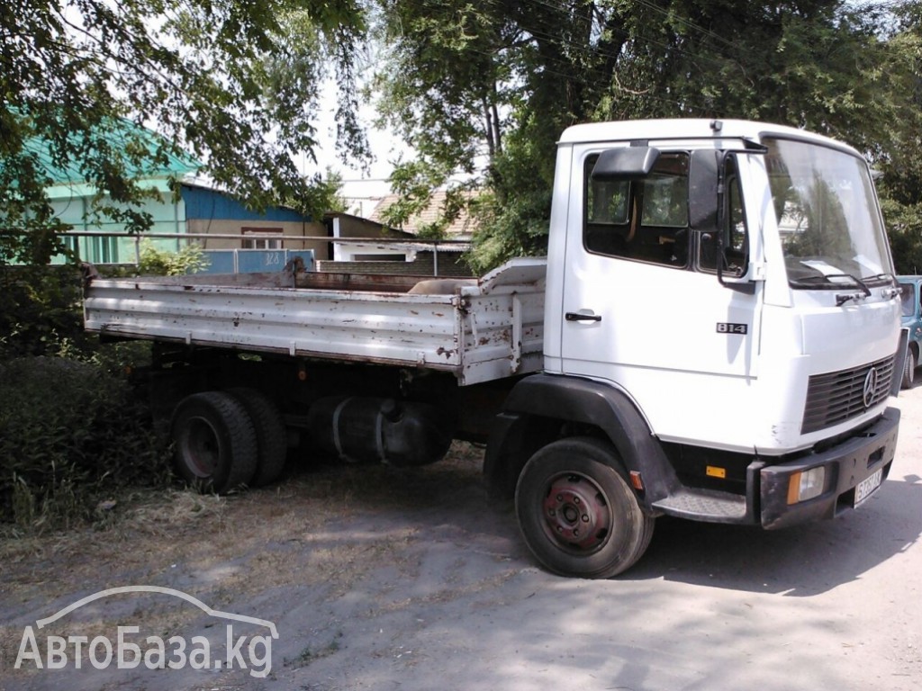 Самосвал Mercedes-Benz 814