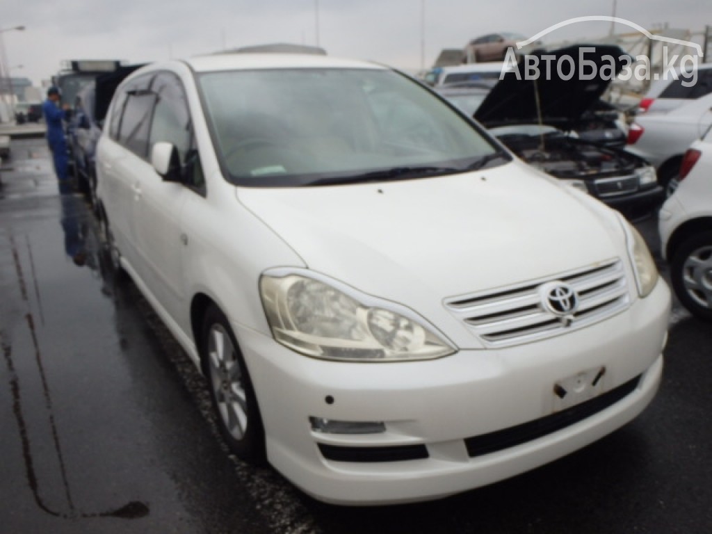 Toyota Ipsum 2004 года за 7 300$