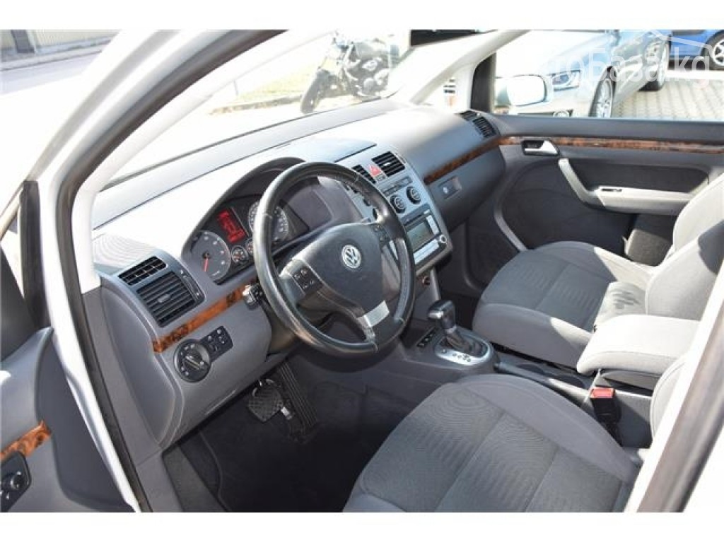 Volkswagen Touran 2007 года за ~757 800 сом