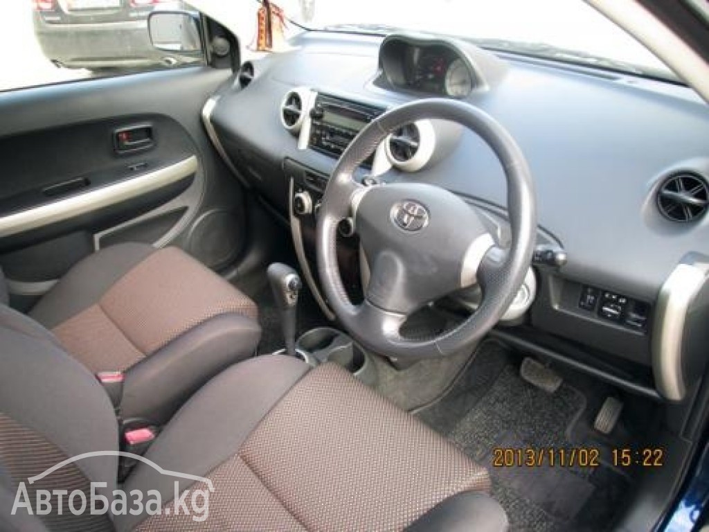 Toyota Ist 2002 года за 220 000 сом