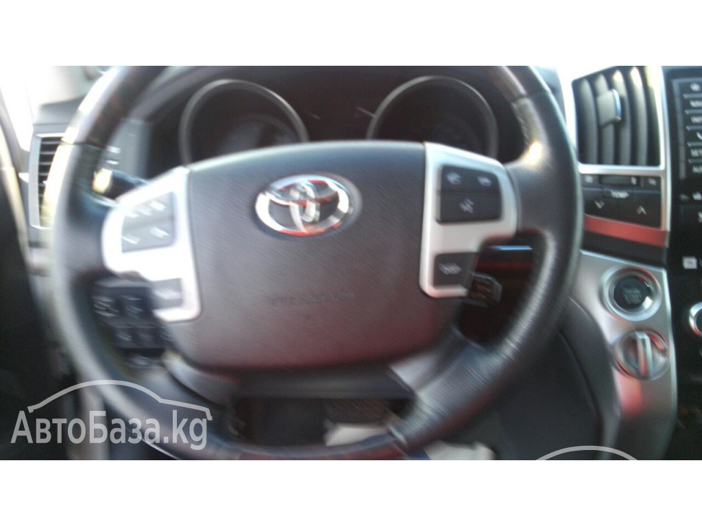 Toyota Land Cruiser 2014 года за ~3 716 900 сом