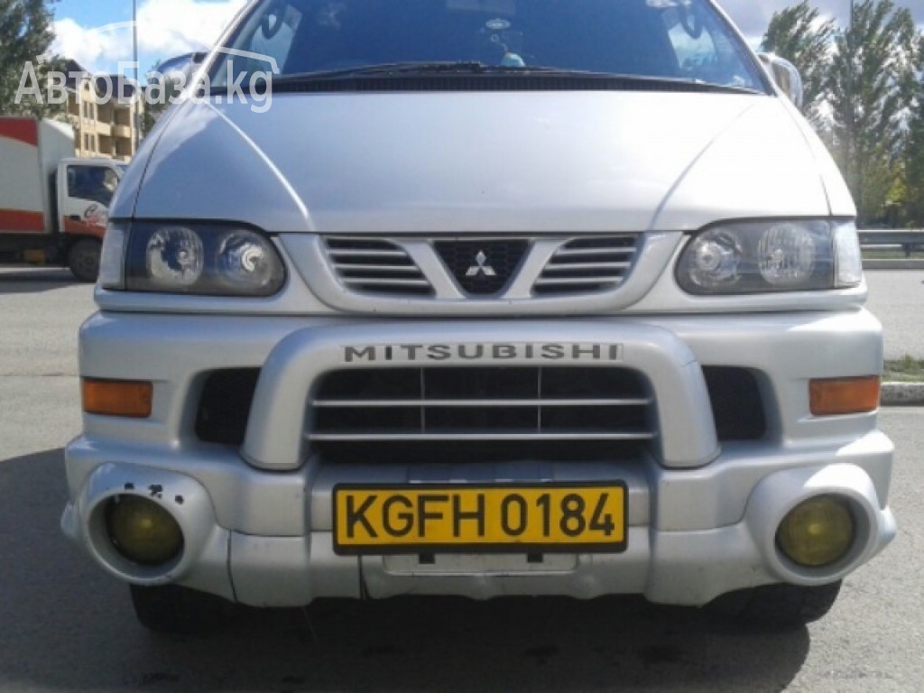 Mitsubishi Delica 2002 года за ~601 800 сом