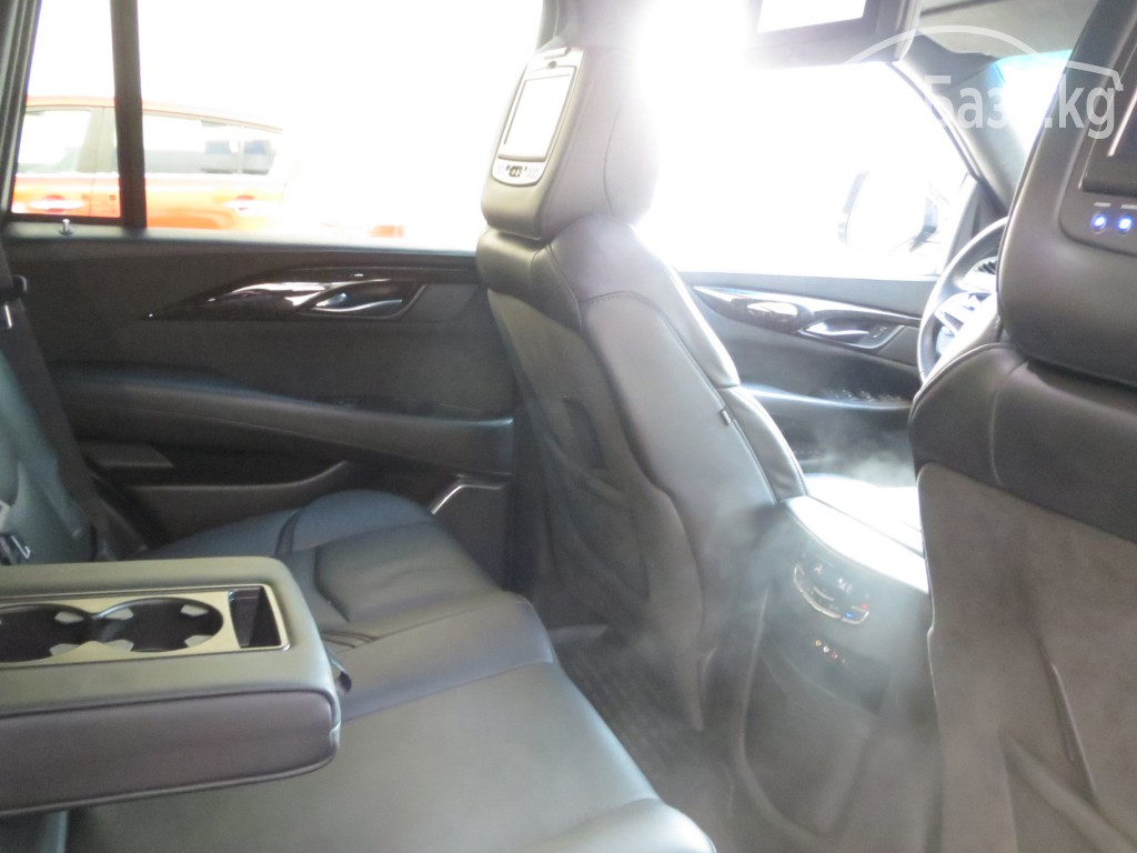 Cadillac Escalade 2015 года за ~5 734 600 сом