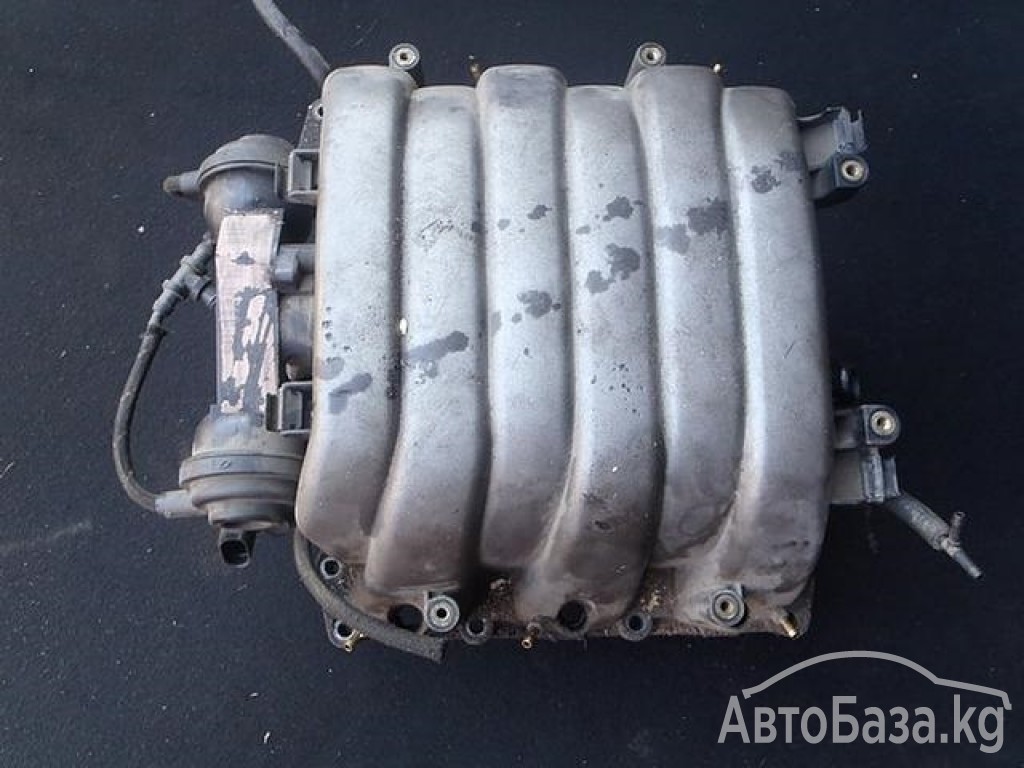 Впускной коллектор для Audi A4 B6 2001-2005 г.в., 3.0L
Артикул:	06C133201E