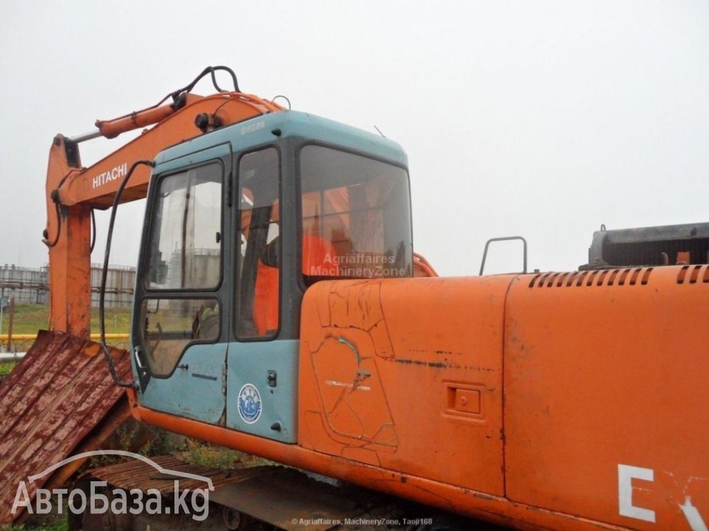 Экскаватор Hitachi ex220