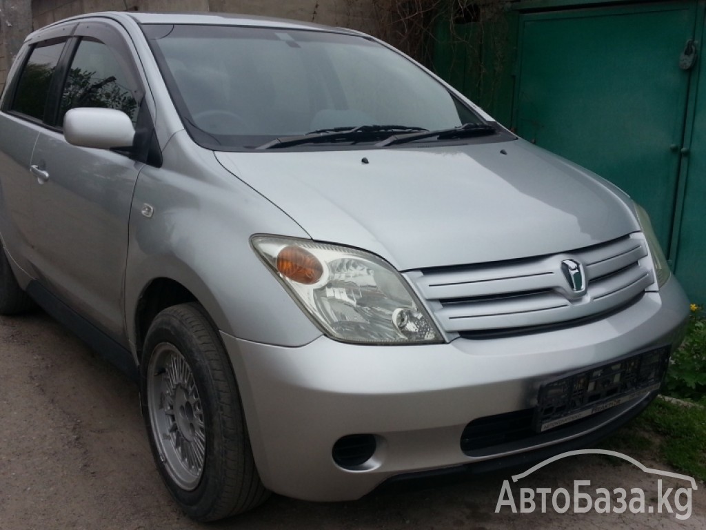 Toyota Ist 2003 года за ~319 000 сом