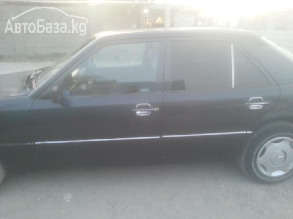 Mercedes-Benz E-Класс 1992 года за 150 000 сом