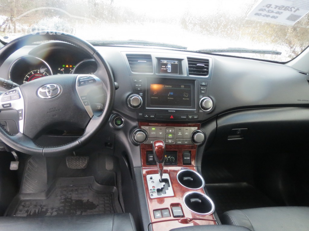 Toyota Highlander 2012 года за ~1 949 600 сом