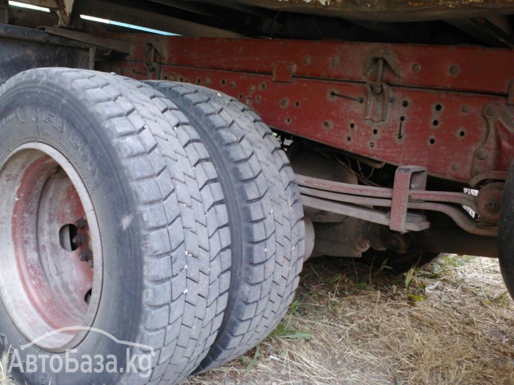 Самосвал Mercedes-Benz 814