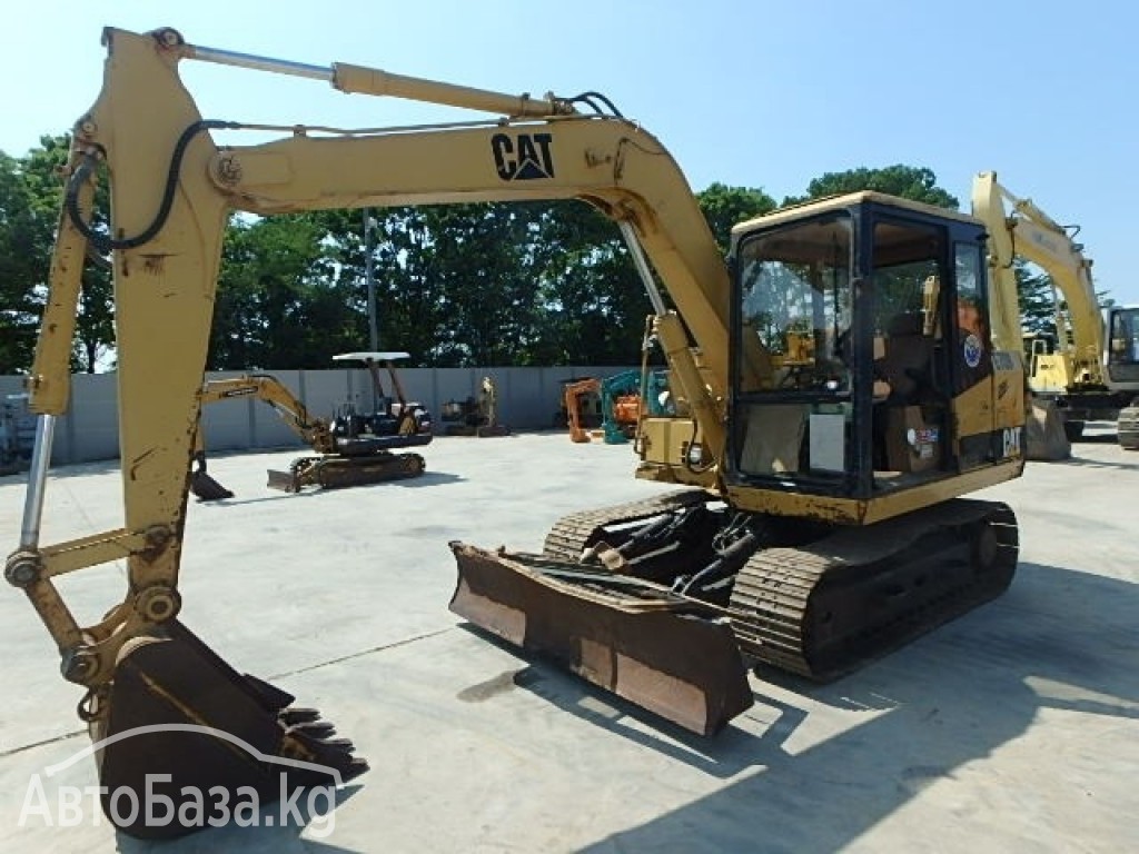 Экскаватор Caterpillar E70B