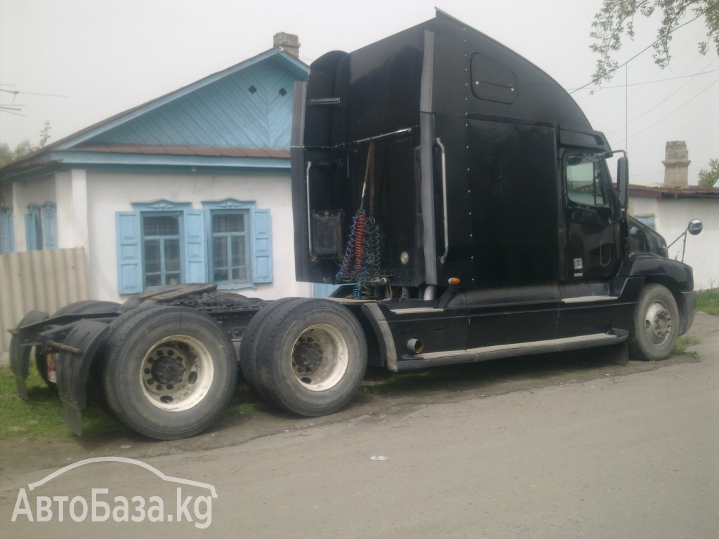 Тягач Freightliner st-120